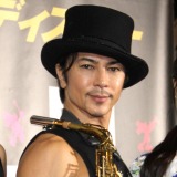 ���c�^���A���ߎp�Ɏ��s�u���𒅍��񂾎��ɉ��̉��l������c�v �^���N�g�b�v�ŃT�b�N�X���t 