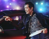 ���i�g�A8�E30�g���̓��h�ɁwM�X�e�x���o���@�Z�{�؂̖�i���o�b�N�ɉ̏� 