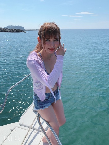 画像 写真 中川翔子 水着姿で海を満喫 セクシーなしょこたんはレア とファン感激 4枚目 Oricon News