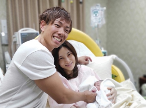 サムネイル 第1子男児出産を報告したはあちゅう氏と夫のしみけん （写真はブログより） 