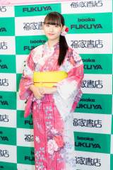 ��엜�ށA�ʐ^�W�̏o���h���́u777�_�v�@�ԐF�̗��߂Łg��l�X�}�C���h���t�@���ɓ͂��� 