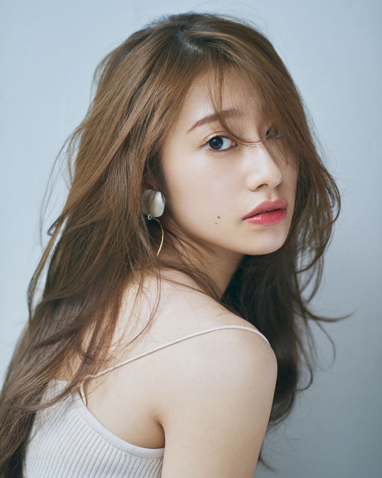 画像・写真 | 桜井玲香、写真集タイトル＆表紙公開 ピンクニット素肌に