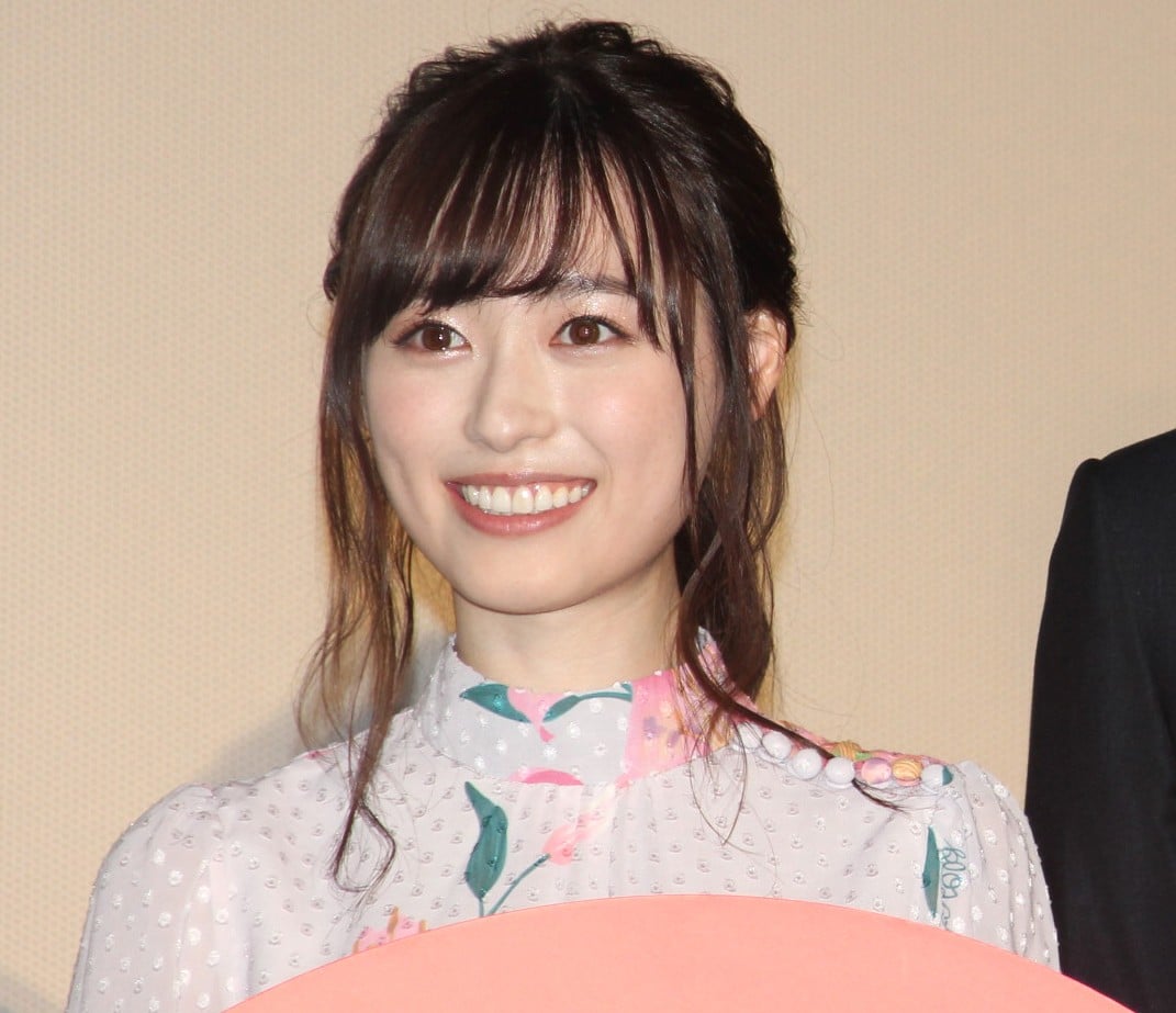 福原遥、念願の“殺人鬼”役に笑顔「きれいに殺していく姿」表現 共演者も太鼓判 | ORICON NEWS