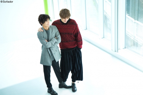 芸能人　色紙　サイン　佐藤健　城田優　ほか Amazon.co.jp: 芸能人 色紙 サイン 佐藤健 城田優 ほか : 文房具