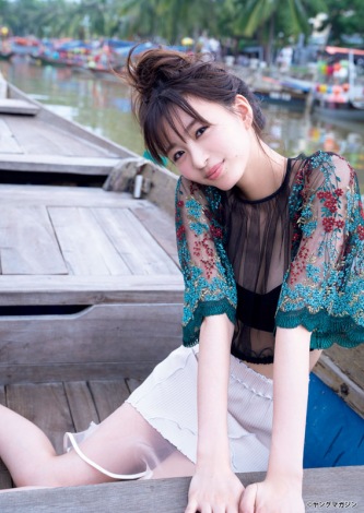 岡崎紗絵 ベトナムで魅せる成長した美しさと洗練ボディ 濡れ肌も大胆披露 Oricon News