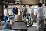 連続テレビ小説『スカーレット』第8週・第46回より。丸熊陶業に、3人の若手社員が入社した(C)NHK 