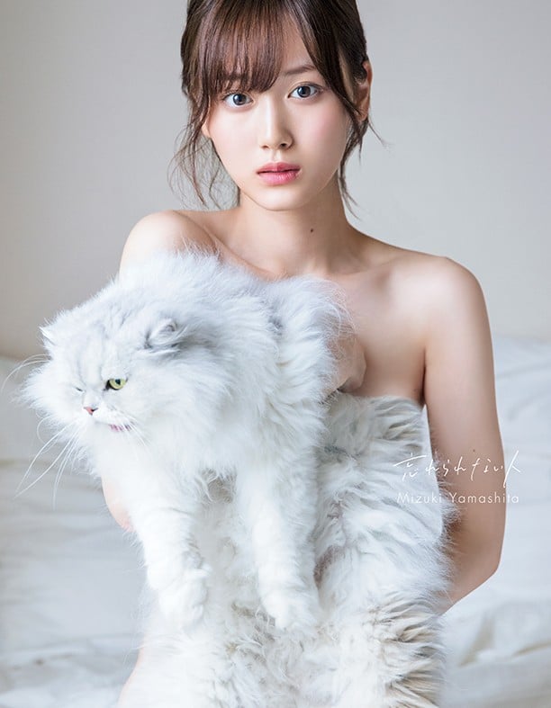 山下美月 1st写真集の表紙が解禁 タイトルは『忘れられない人