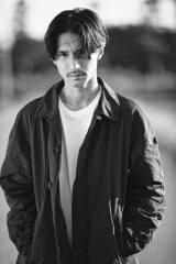 �ь˗��A���̃\���A���o����1�� �S�Ȏ��ȃv���f���[�X��y�I���R�������L���O�z 