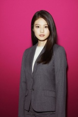 ���c�����A�Y�����ɖ{�i������u���X�ɁA��l�̊K�i���v 