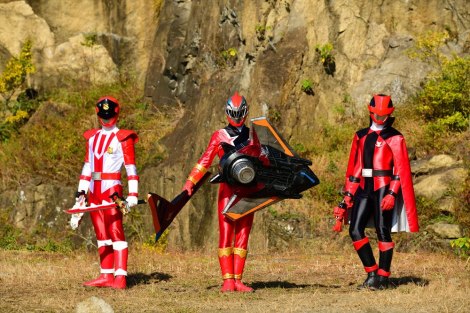 スーパー戦隊vs映画 3年ぶり復活 ヒーロー13人が夢の競演 2 8公開決定 Oricon News