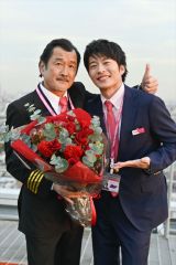 �y�j�i�C�g�h���}�w�������񂸃��u-in the sky-�x�ŏI��i12��21�������j�B�c���\�i�E�j�Ƌg�c�|���Y�i���j�͑�3�e����]�iC�j�e���r���� 