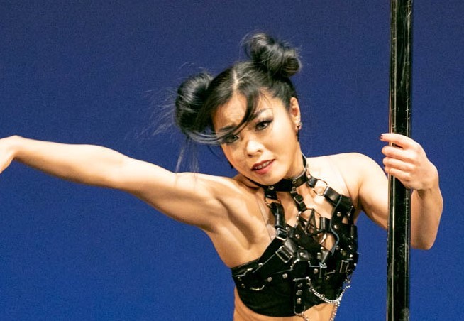 西野七瀬　歌衣装　エロ 画像・写真 | 「ポールダンス」“美ボディ”目指し男性人口も増加 今後の課題とは 1枚目 | ORICON NEWS