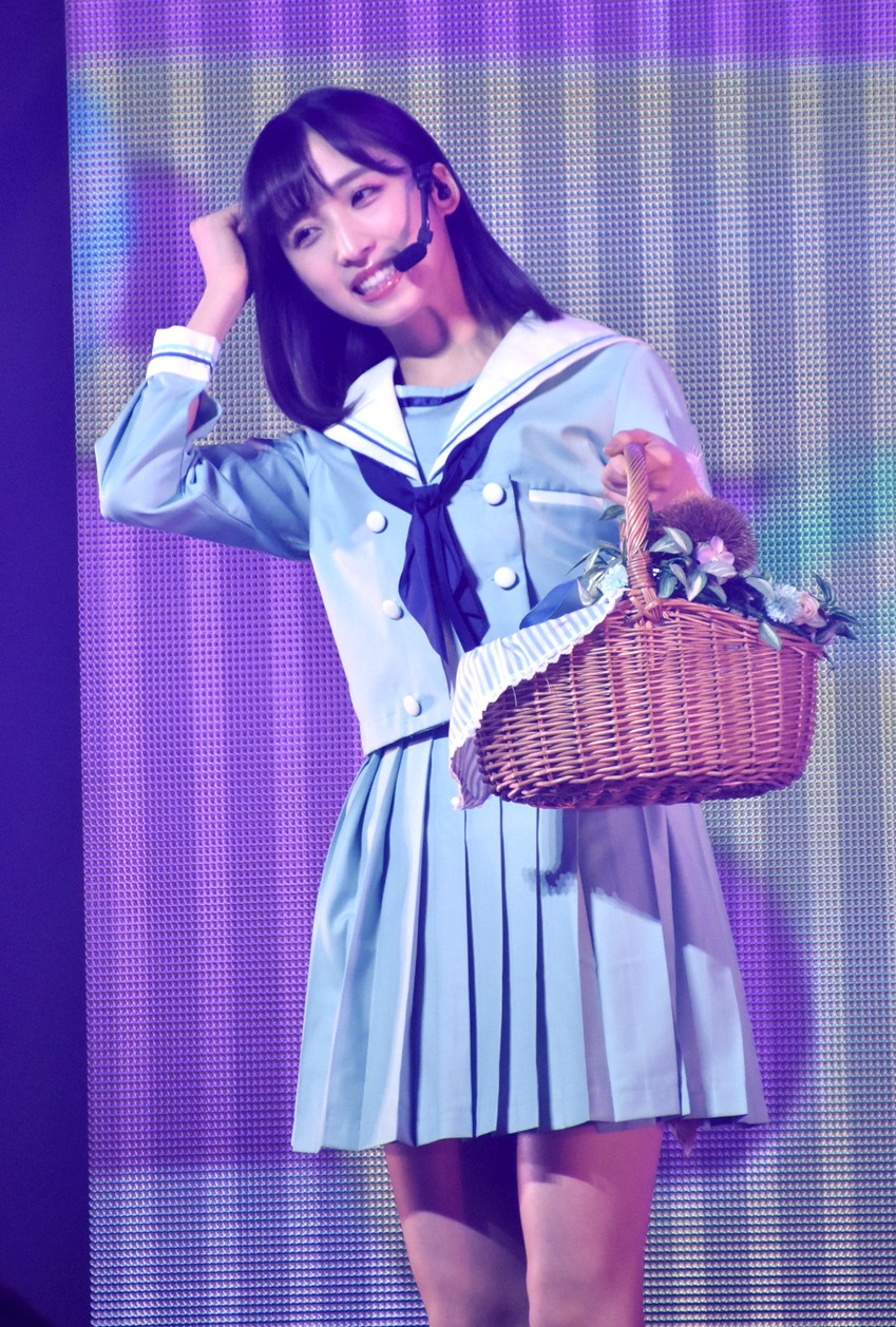 AKB村山彩希 衣装展にしみじみ「入り口からなつかしい」 小栗