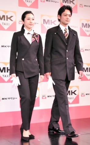 Mkタクシー 15年ぶり新制服発表 デザインは小篠ゆま氏 差別化へ格式高さ強調 Oricon News