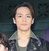 �l�C���D�E���쌫�́A�_���X�Ɂu��]�v ���~���[�W�J���o���ŕs�����u�`�ɂ͂Ȃ����v 