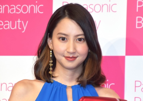 画像 写真 河北麻友子 胸元チラリなスリット美脚ショット これはやばい 美しすぎて無理 2枚目 Oricon News