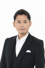 ���䗃�A�X�y�C���̔��p�كh�L�������^���[�f��Ńi�r�Q�[�^�[�S�� 