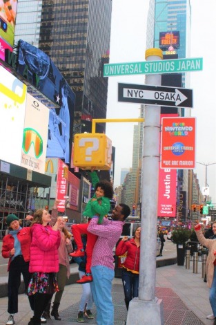画像 写真 マリオ ハテナブロック がニューヨーク中心街に突如出現 Usj新エリアに世界が熱狂 2枚目 Oricon News