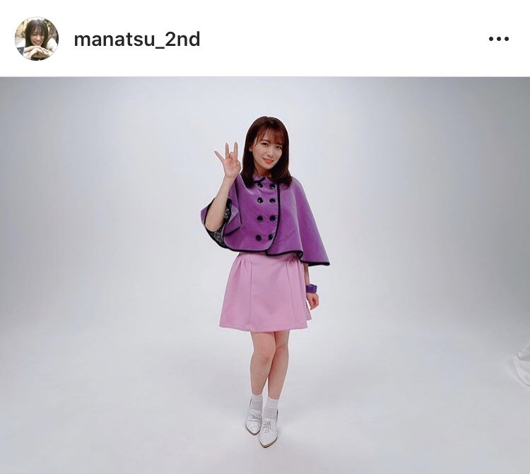 直筆 サイン 秋元真夏 乃木坂46 2017 March Ⅲ 紅白衣装4 生写真 乃木坂46 秋元真夏 生写真 紅白2021衣装1 - メルカリ