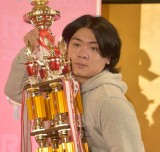 ��c�N���X�^���g���ϋq�h�t��ɁwR-1�x���ҁ@�Q�[�������点��u���ꂽ�v 