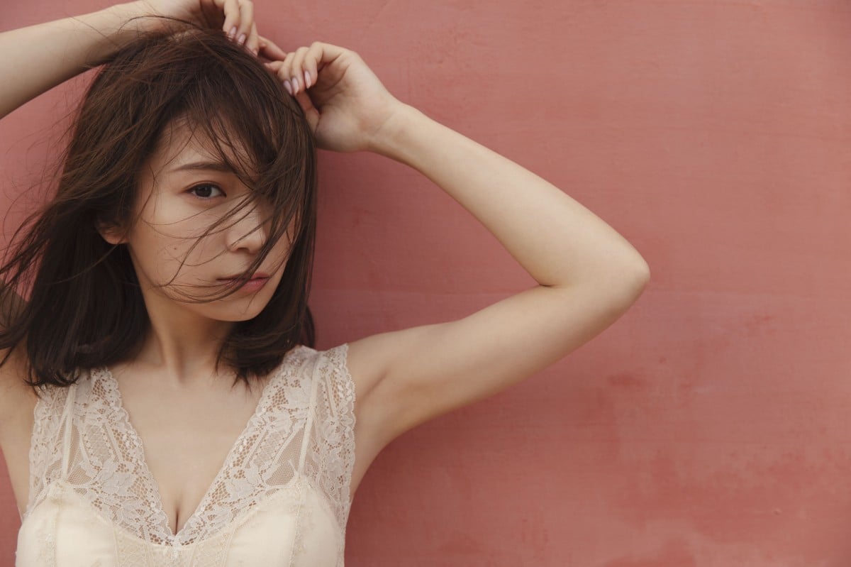 秋元真夏25シリ 秋元真夏25シリ 最後の1期生・秋元真夏の卒業コンサートの模様も！『