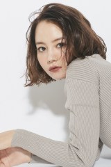 �d�����ނ������̏��D�̖�? �l�b�g�Řb���NANAMI��1st�t�H�g�u�b�N 