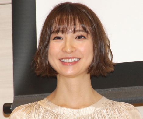 画像 写真 篠田麻里子の夫 新型コロナの影響で長女と面会できず ビデオ通話で初対面 2枚目 Oricon News