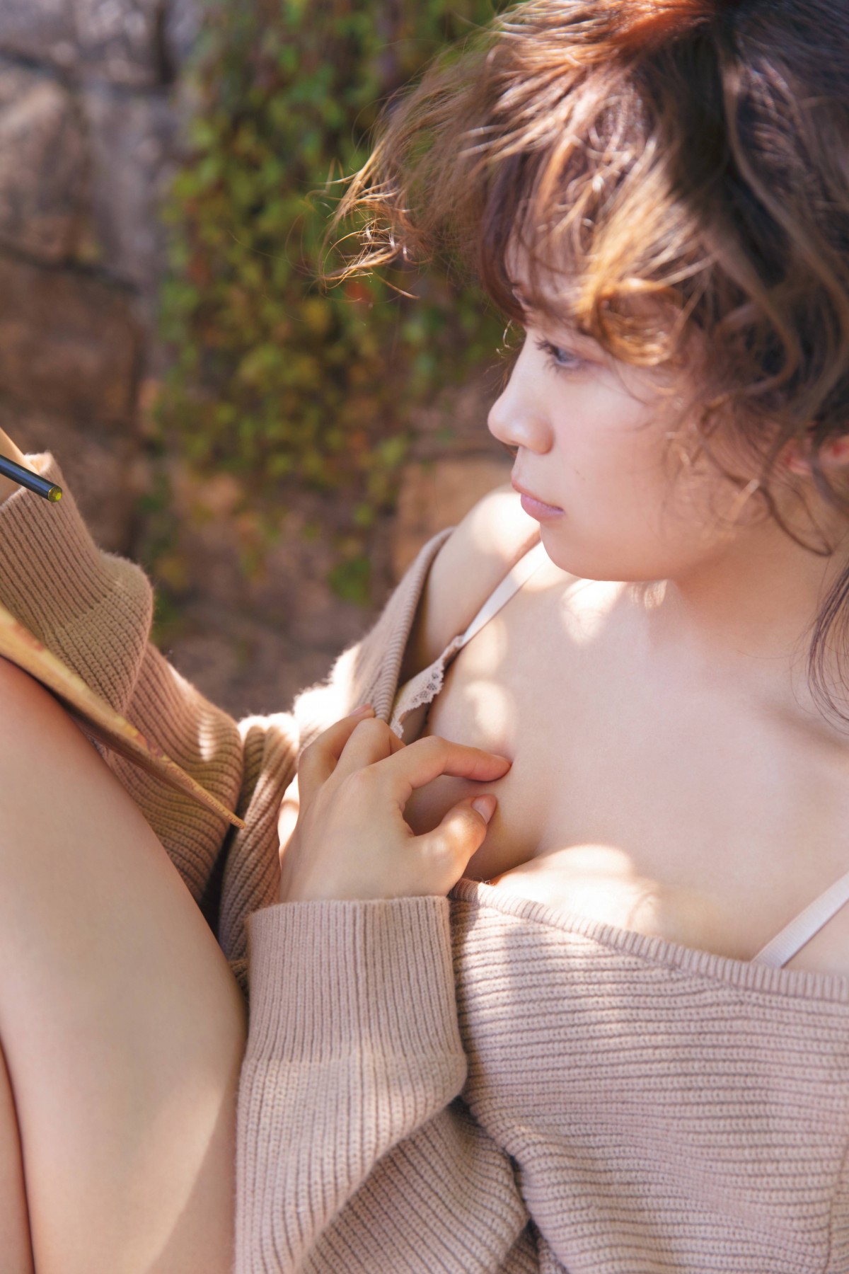 有働由美子アイコラ画像 画像・写真 | 秋元真夏「本当に大好きな作品に」写真集発売に感慨 メンバーからの評判も明かす 10枚目 | ORICON NEWS
