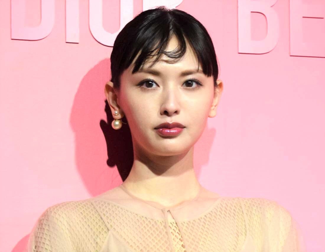 鈴木えみ、15年前『Seventeen』時代の写真公開 桐谷美玲、篠田麻里子らも反応 | ORICON NEWS