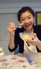 篠原涼子 自宅で子どもと アイス作り 動画を公開 Oricon News