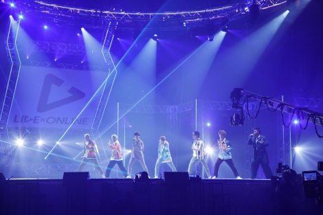 Generations 今年初ライブでコスプレも披露 カツラが飛ぶハプニングに爆笑 Oricon News