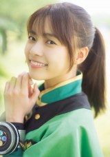 キラメイグリーン”新條由芽『週プレ』初表紙に喜び「みなさんの元に