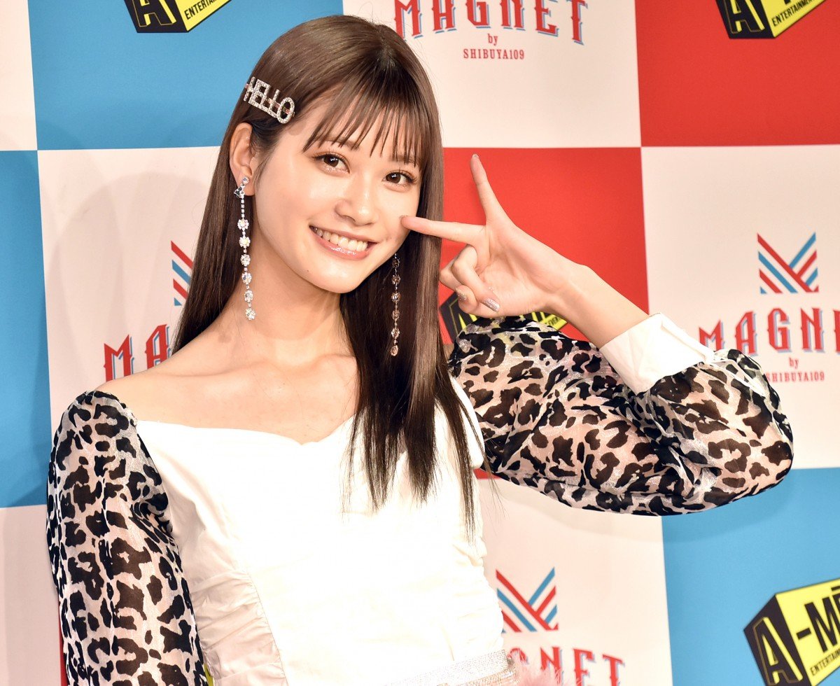 めるるページ 生見愛瑠(めるる)、ウィンク連発！「ウィッチズポーチ」新CM発表