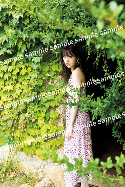 乃木坂46 - 堀未央奈 ポスター 2枚セット 乃木坂46 OFFICIAL WEB SHOP | 乃木坂46 グッズ通販サイト