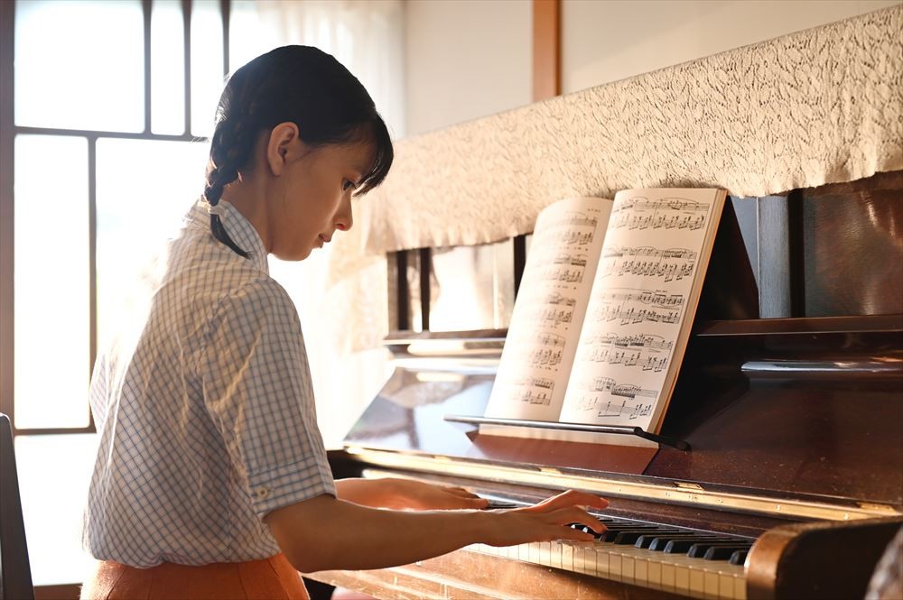 芳根京子主演ドキュメンタリードラマ『Akiko's Piano』今夜放送