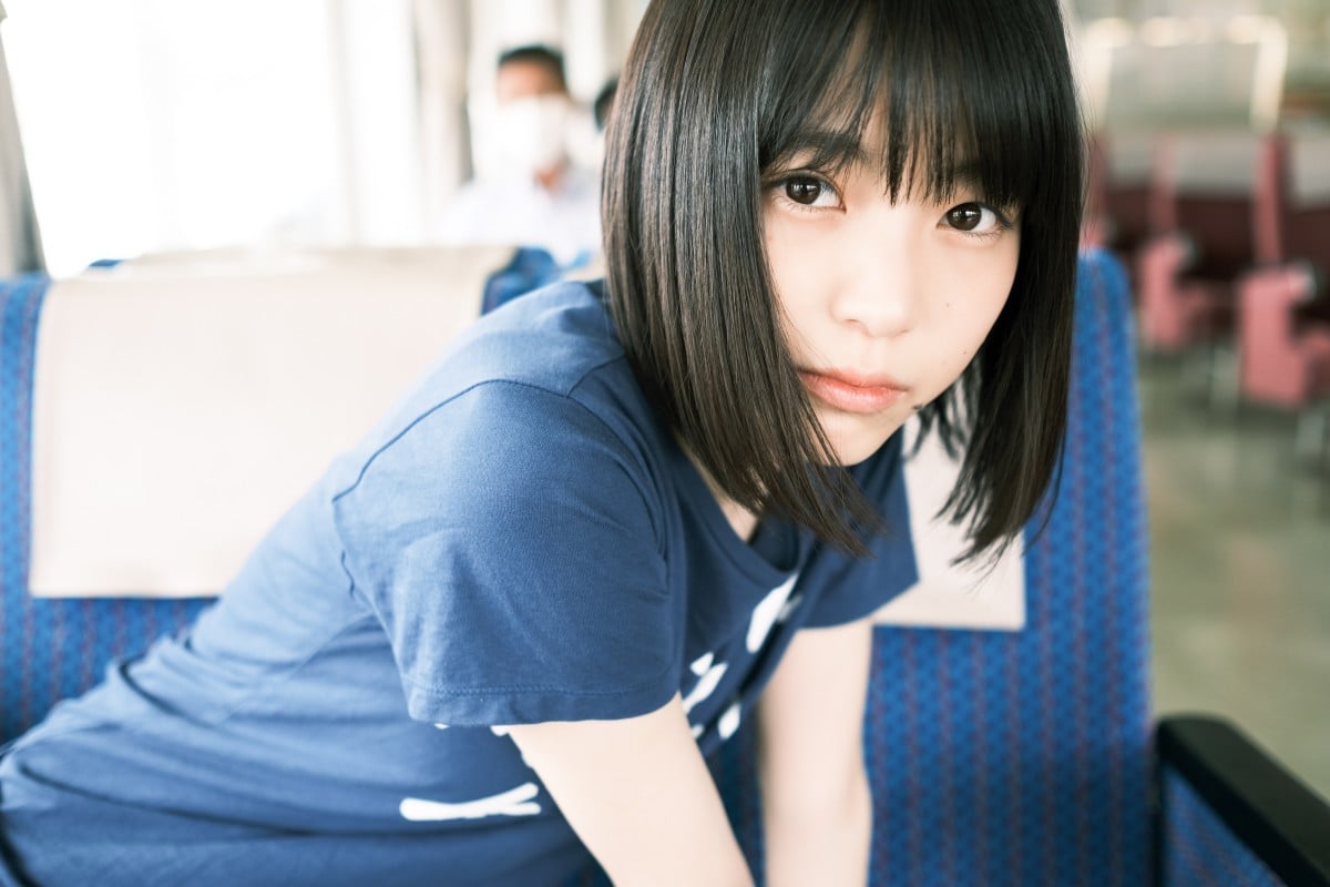 友望 ミスiD」中井友望、写真集で見せた“現在地” フェリーで館山にささやかな旅行 | ORICON NEWS