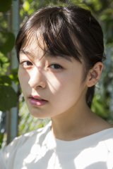 �X���؁A�\��D���ŏ��ʐ^�W�������O�d�� 16�`18�΂����߂�352P�̑�{�����[�� 