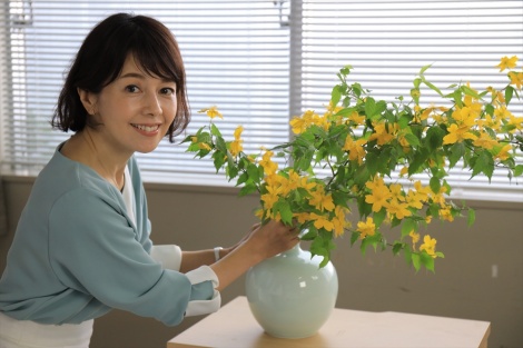 沢口靖子 花をいける 新作ドラマスペシャルで華道家元役に挑戦 Oricon News