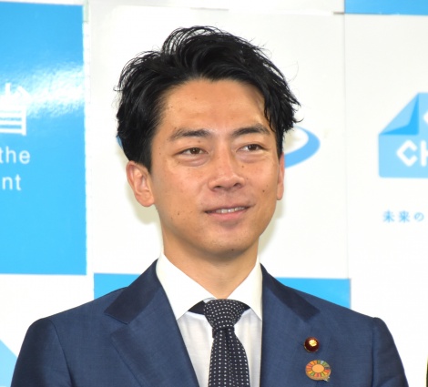 小泉進次郎環境相 別所哲也の 総理大臣になるころには 発言にタジタジ ノリボケも披露 Oricon News