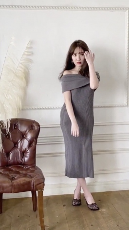 画像 写真 小嶋陽菜 美ボディラインあらわな肩出しニットワンピ姿 大人の色気 エレガント 6枚目 Oricon News 画像 写真 小嶋陽菜 美ボディラインあらわな肩出しニットワンピ姿 大人の色気 エレガント 6枚目 Oricon News
