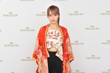 画像 写真 Themusicday Lisa スマホ連動の 炎演出 で熱唱 いつも以上にライブ感 3枚目 Oricon News