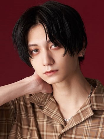 イエモン吉井和哉の息子 吉井添 モデルとして活躍 美のdna にsnsで絶賛相次ぐ Oricon News