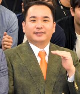 �~���N�{�[�C�E���C�����V�^�R���i���� �����E���F�ƂƂ��Ɂu����ҋ@�v 