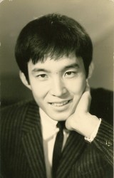 �̎�̎牮�_���񂪎��� �u�l�͋����������v�ōg���o��A�z���v����1���^�����g 