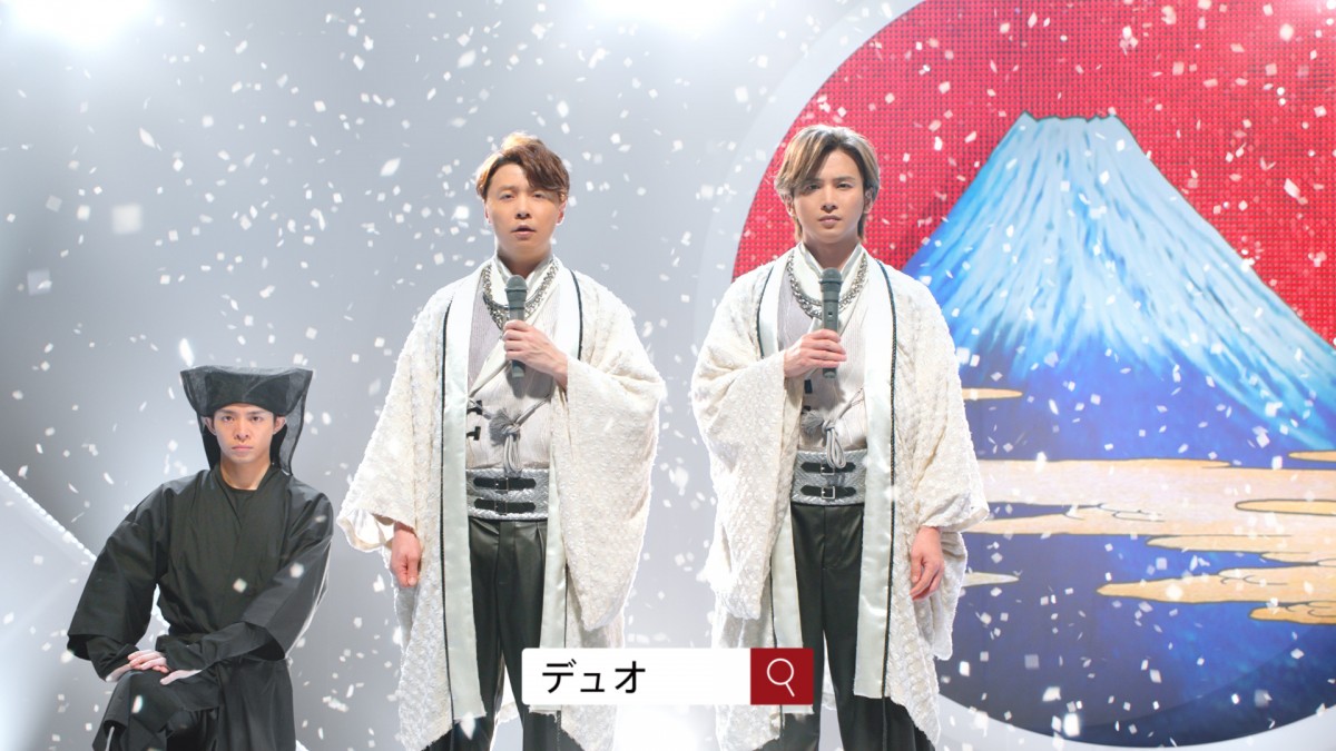 KinKi Kids“デュオ本兄弟”を“黒衣”岸優太がサポート | ORICON NEWS