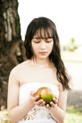 乃木坂46・鈴木絢音、初写真集カット第2弾公開 白いドレスをまとい