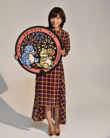 画像 写真 マンホール女優 釈由美子 ポケふた に太鼓判 とってもかわいい 3枚目 Oricon News