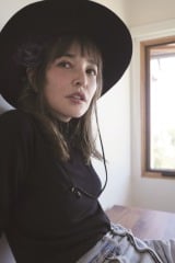 ���Ԃ̕v���B�e�����wotona MUSE�x11�����\���J�b�g�iC�j�󓇎� 