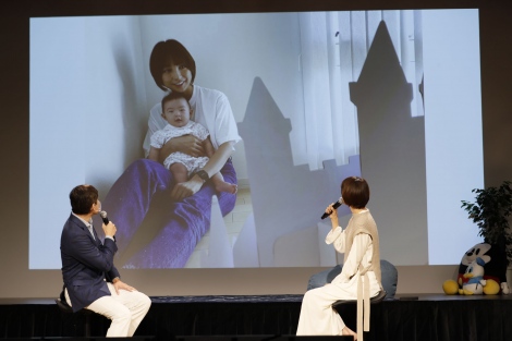 『ワンダービューシアター』オンラインメディア発表会に出席した篠田麻里子 