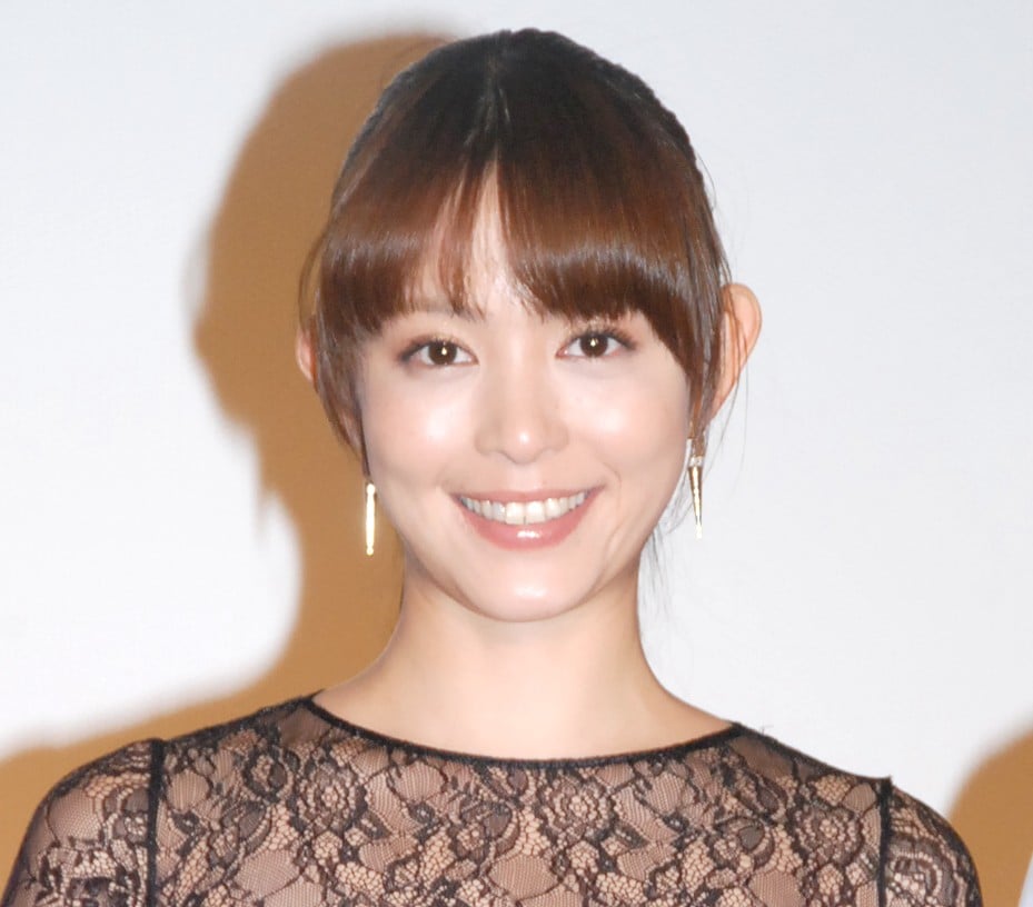 岩佐真悠子が芸能界引退を発表 17年間に感謝「今後は介護の仕事に携わりたいと思います」 | ORICON NEWS